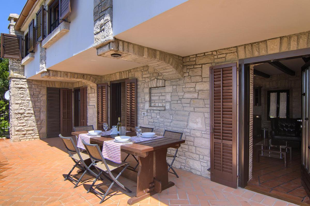Holiday Home Kukurin Bale Bagian luar foto