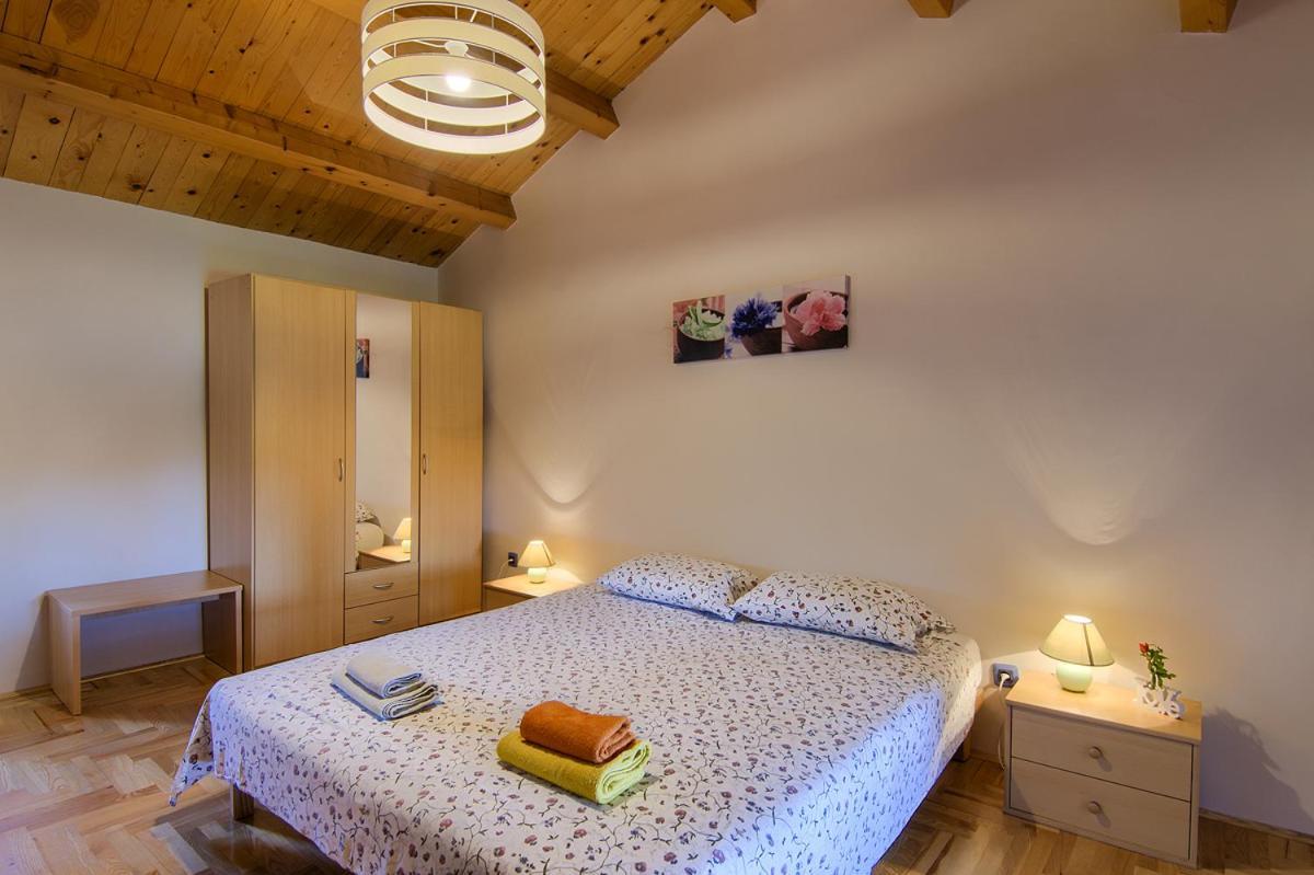 Holiday Home Kukurin Bale Bagian luar foto