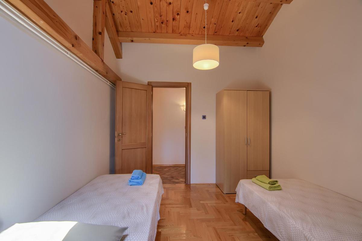 Holiday Home Kukurin Bale Bagian luar foto