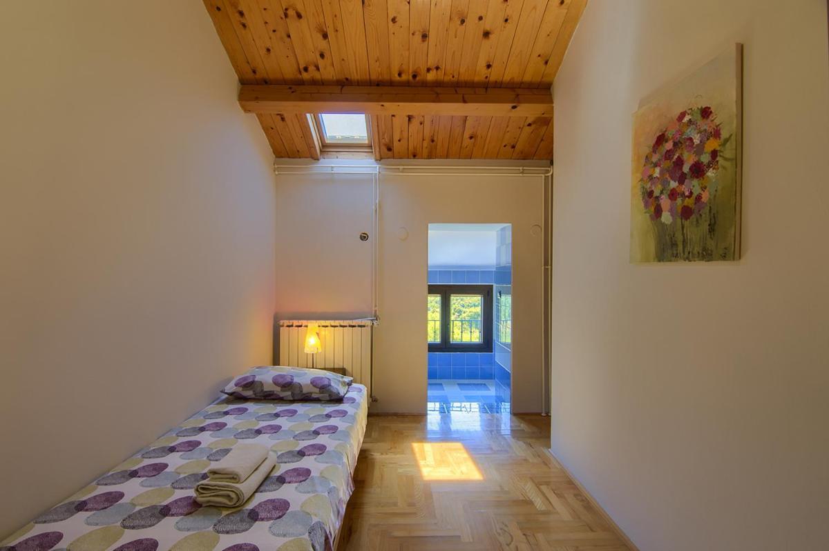 Holiday Home Kukurin Bale Bagian luar foto